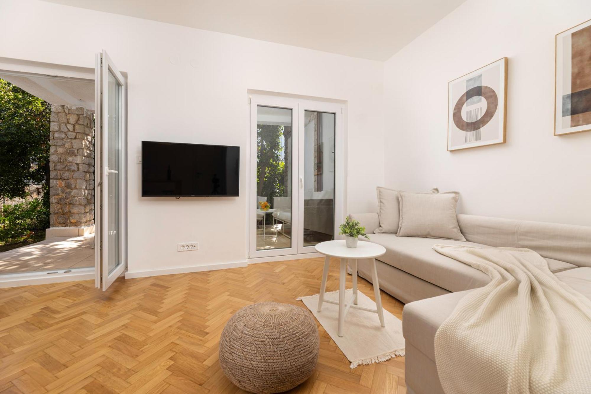 Alfa Apartment